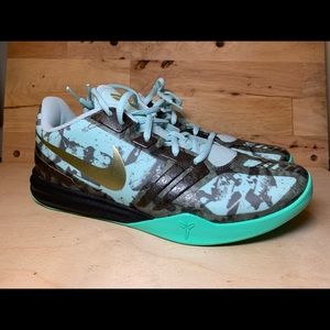 Nike Kobe Mentality Sz 12 M Basketball Shoes